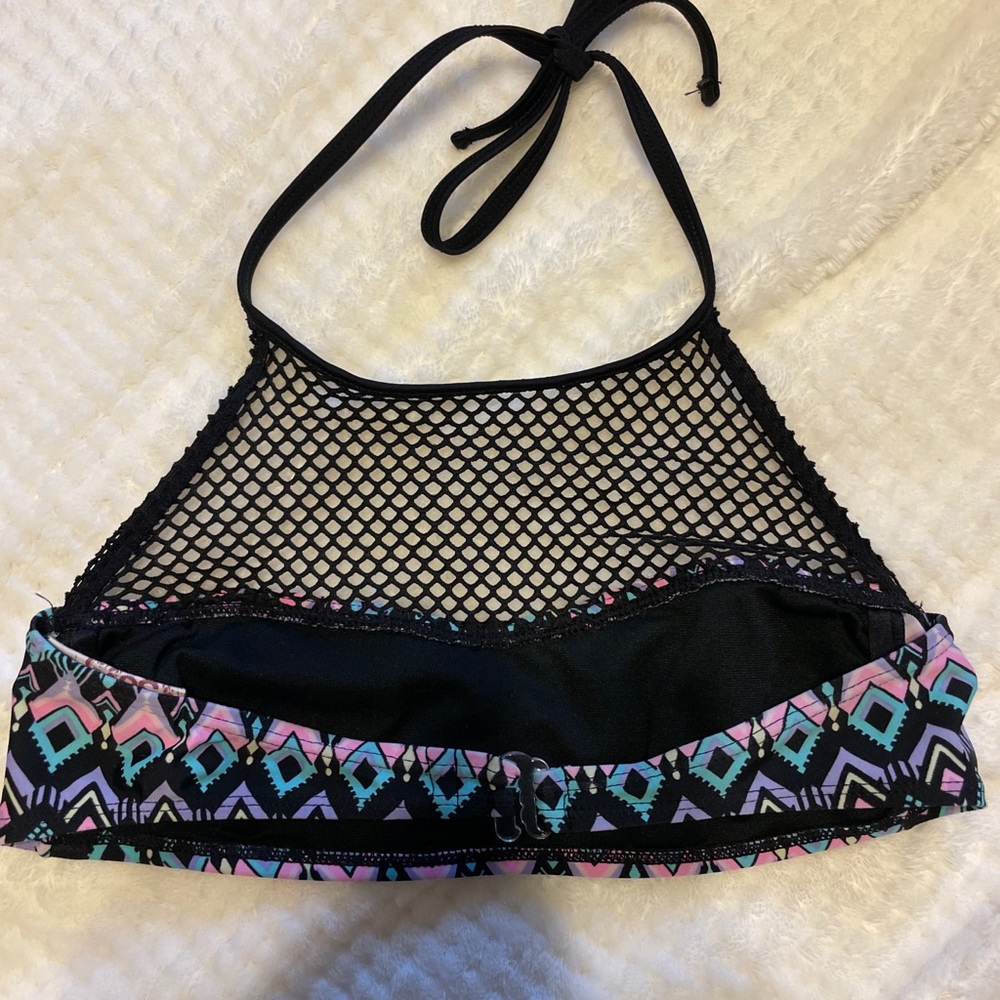 Bikini - Picture 2 of 2